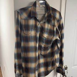 LS Lucky Cotton blend LS shirt Large. Small place on back with small damage.